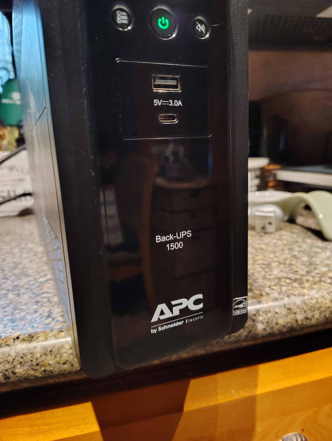 APC Back-UPS 1500 (BN1500M2-CA)