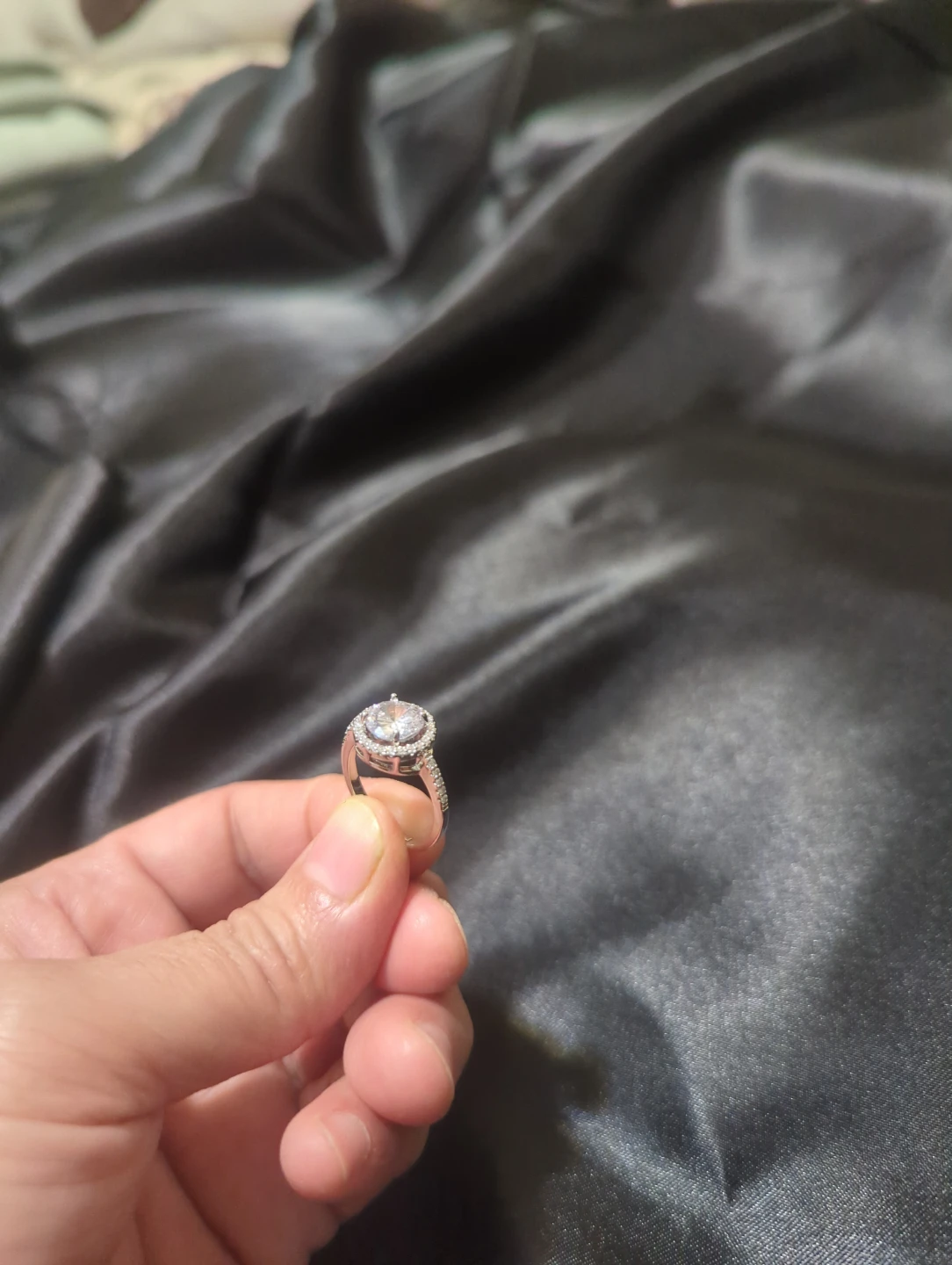 Adjustable Halo Fashion Ring