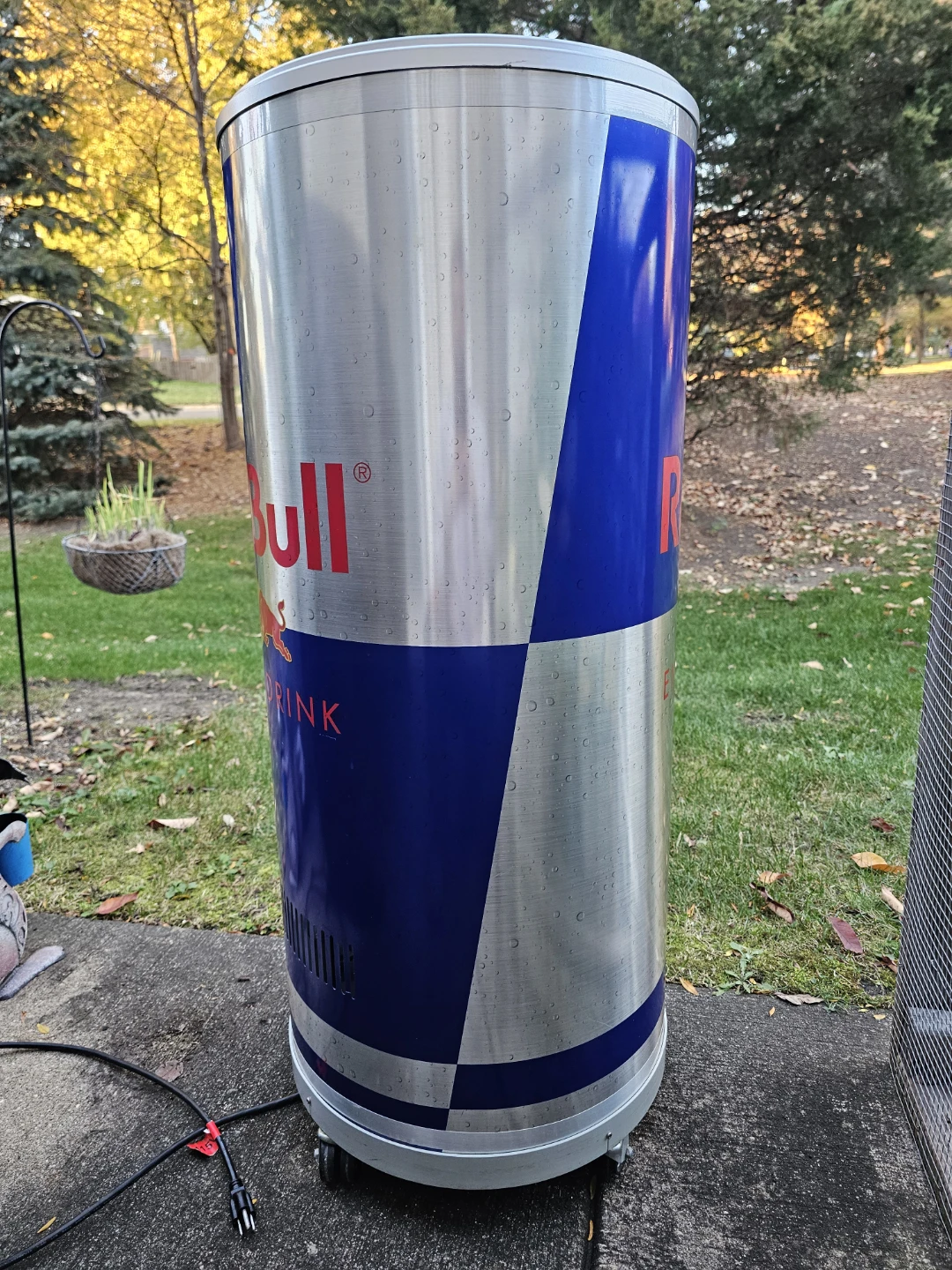 Red Bull Electric Barrel (Cooler) - photo 3