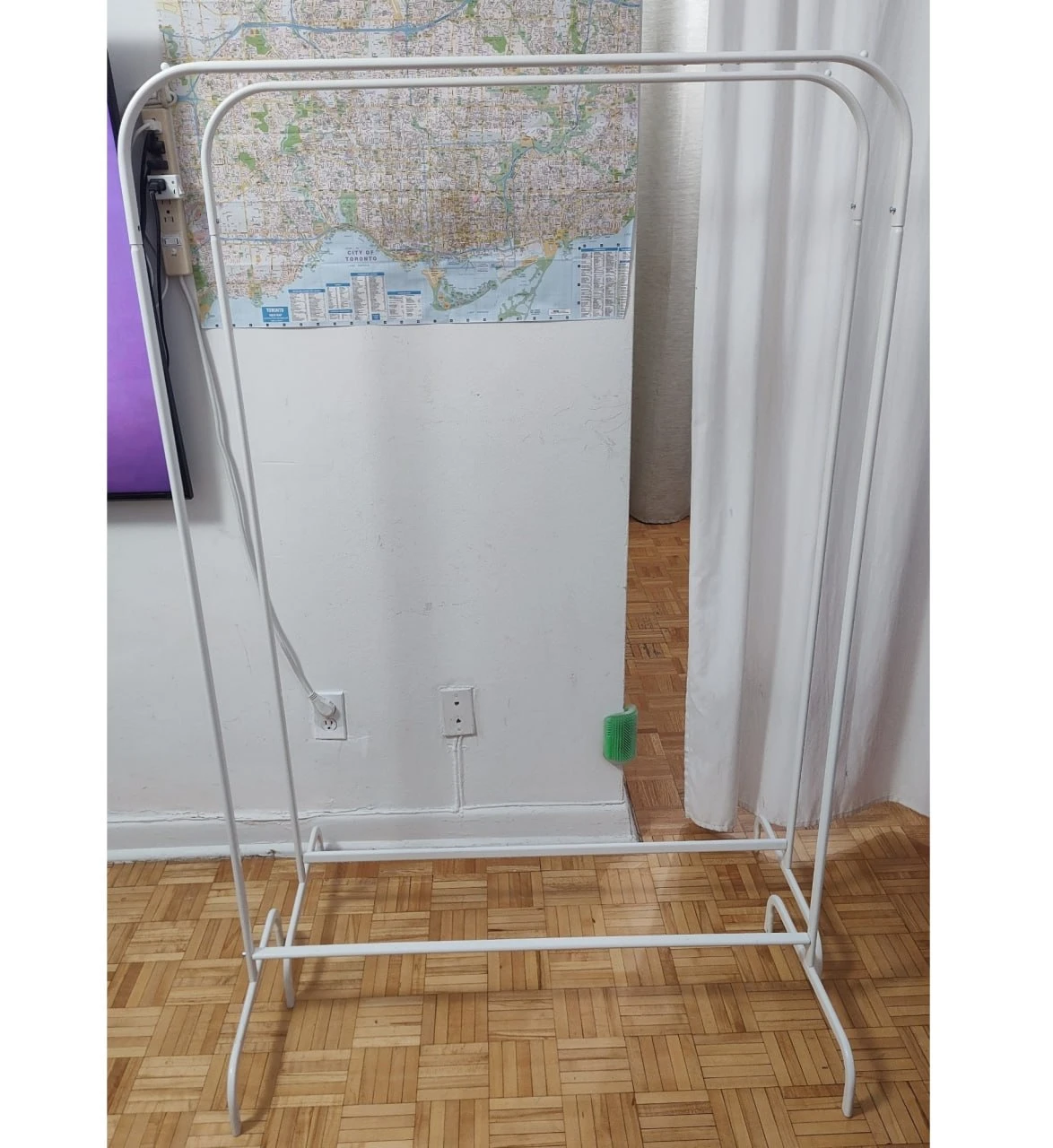 2x Clothes Racks (White) – Great Condition