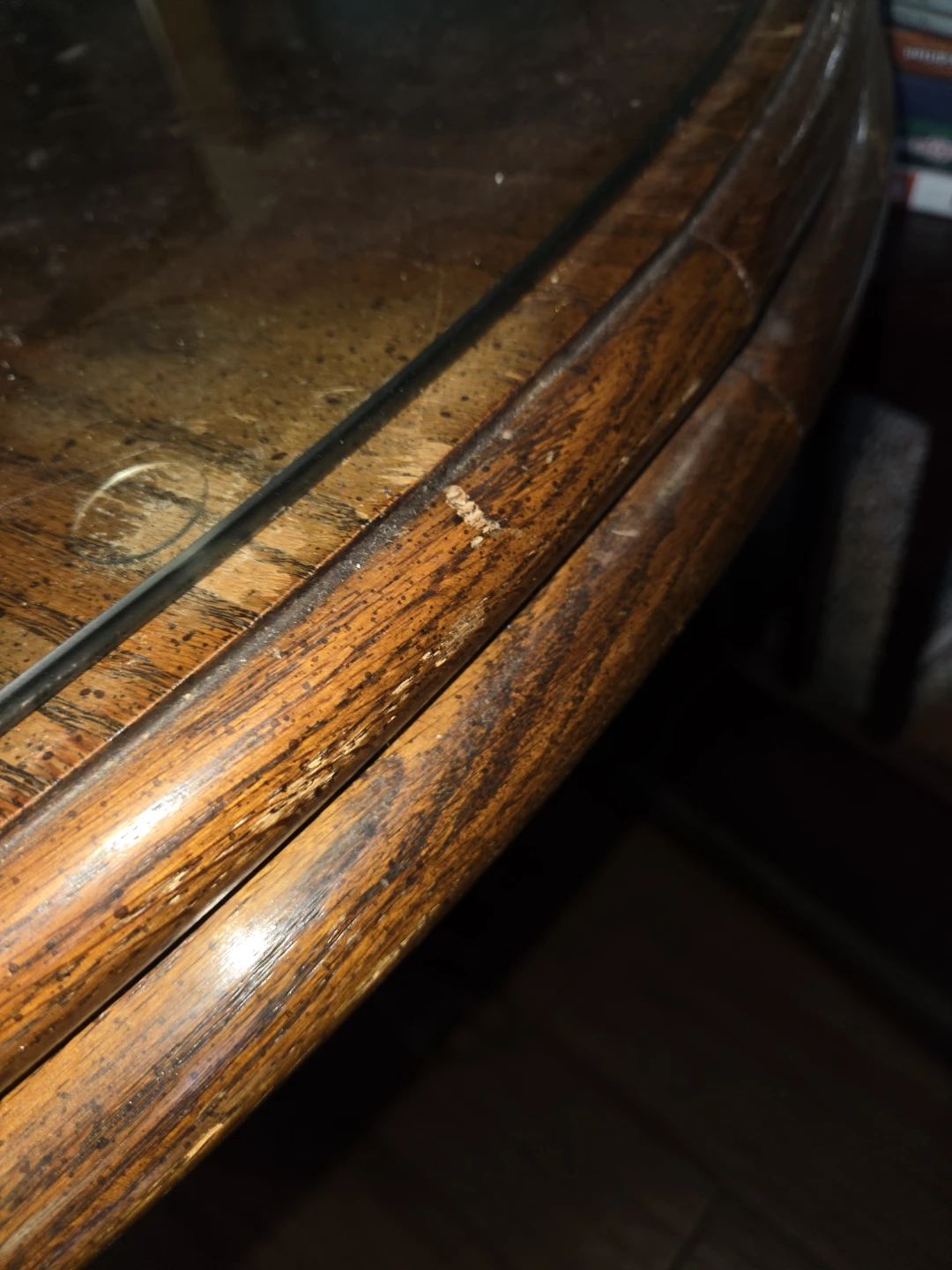 54in Oak Round Glass Covered Table - photo 3