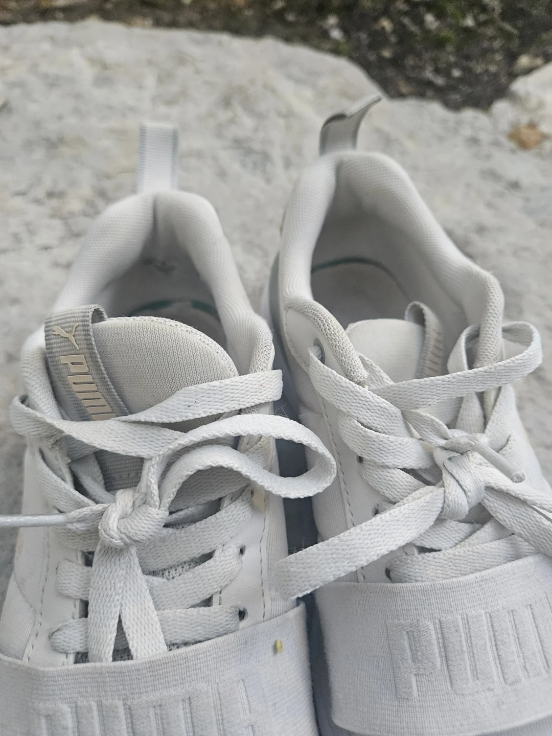 Women's size 6 Puma running shoes - photo 4