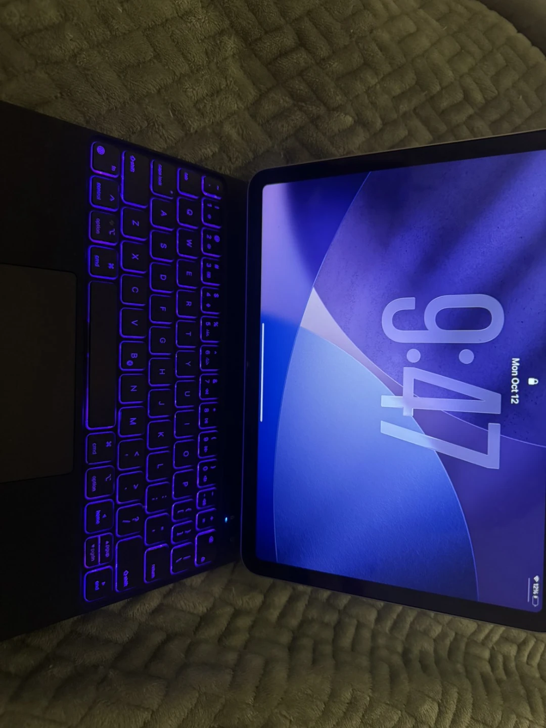Apple iPad Pro with Backlit Keyboard Case - photo 4