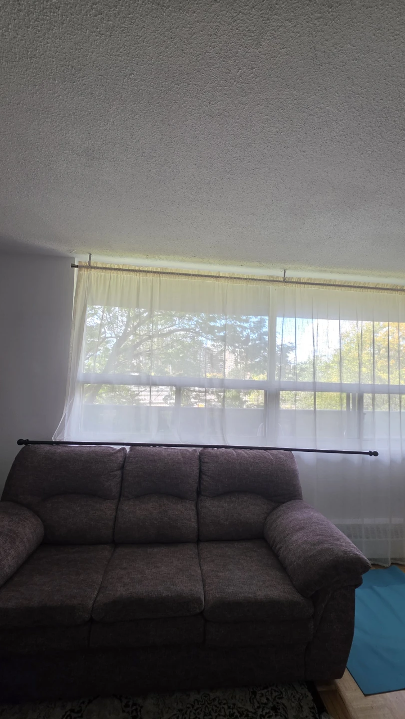 Black adjustable curtain rod - photo 3
