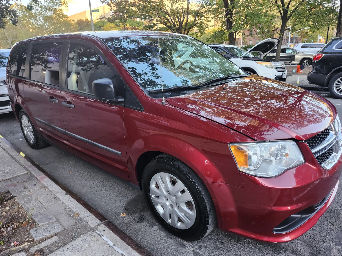 2016 Dodge Grand Caravan Minivan - photo 3