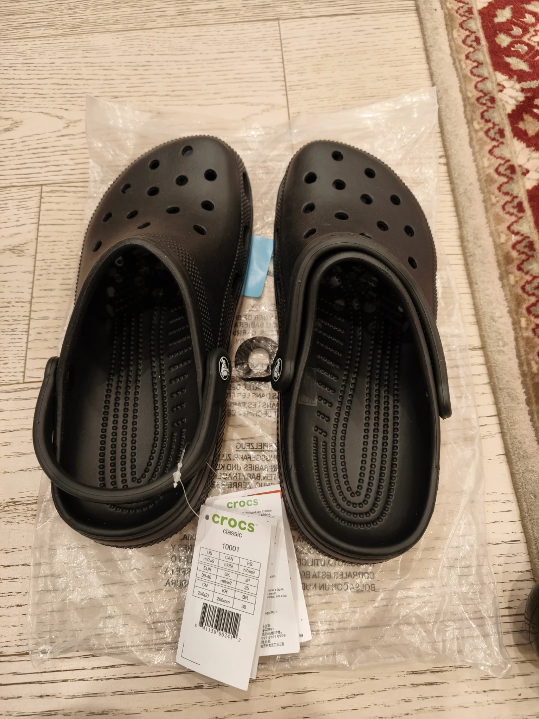 Crocs Classic Clogs Black - M7/W9