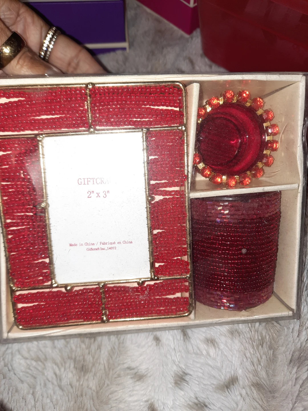 Giftcraft Red Beaded Photo Frame & Glass Candle Holder Set - photo 2