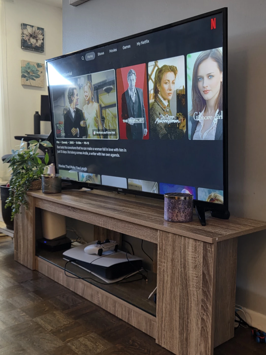 Seiki 50-inch 4K LED TV and TV desk - photo 2