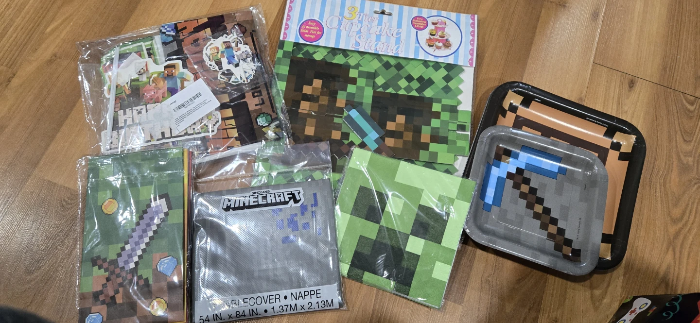 Minecraft Birthday Party Supply Set