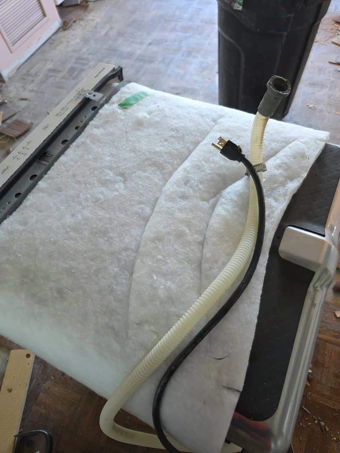 Kitchen Aid 24" Dish Washer - photo 4
