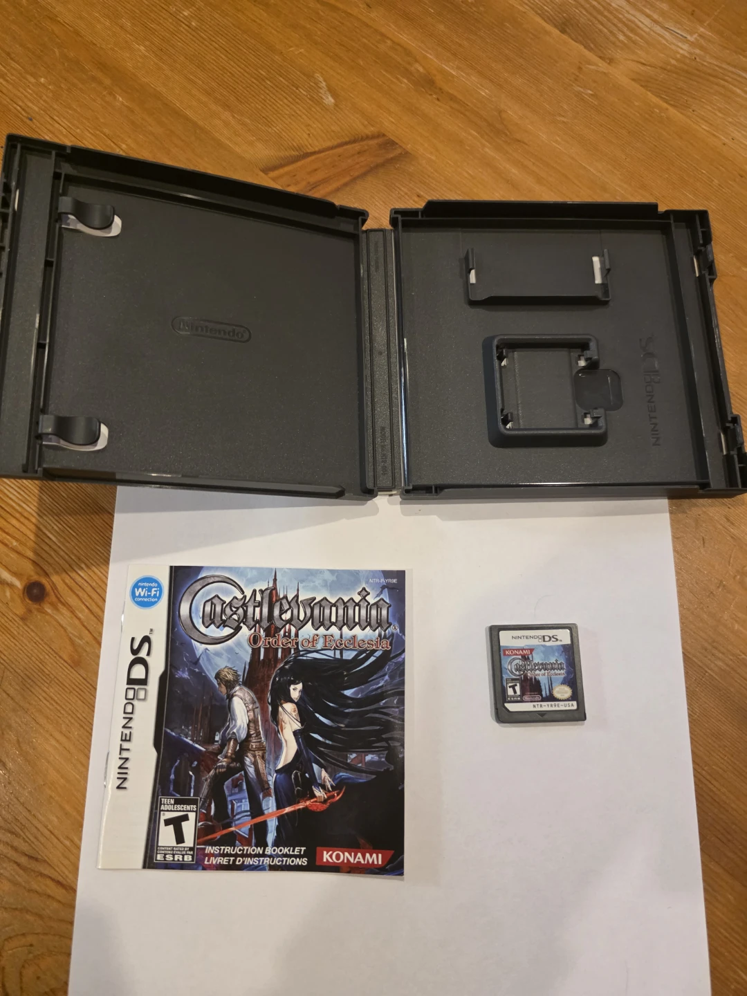 Castlevania: Order of Ecclesia for Nintendo DS - photo 2