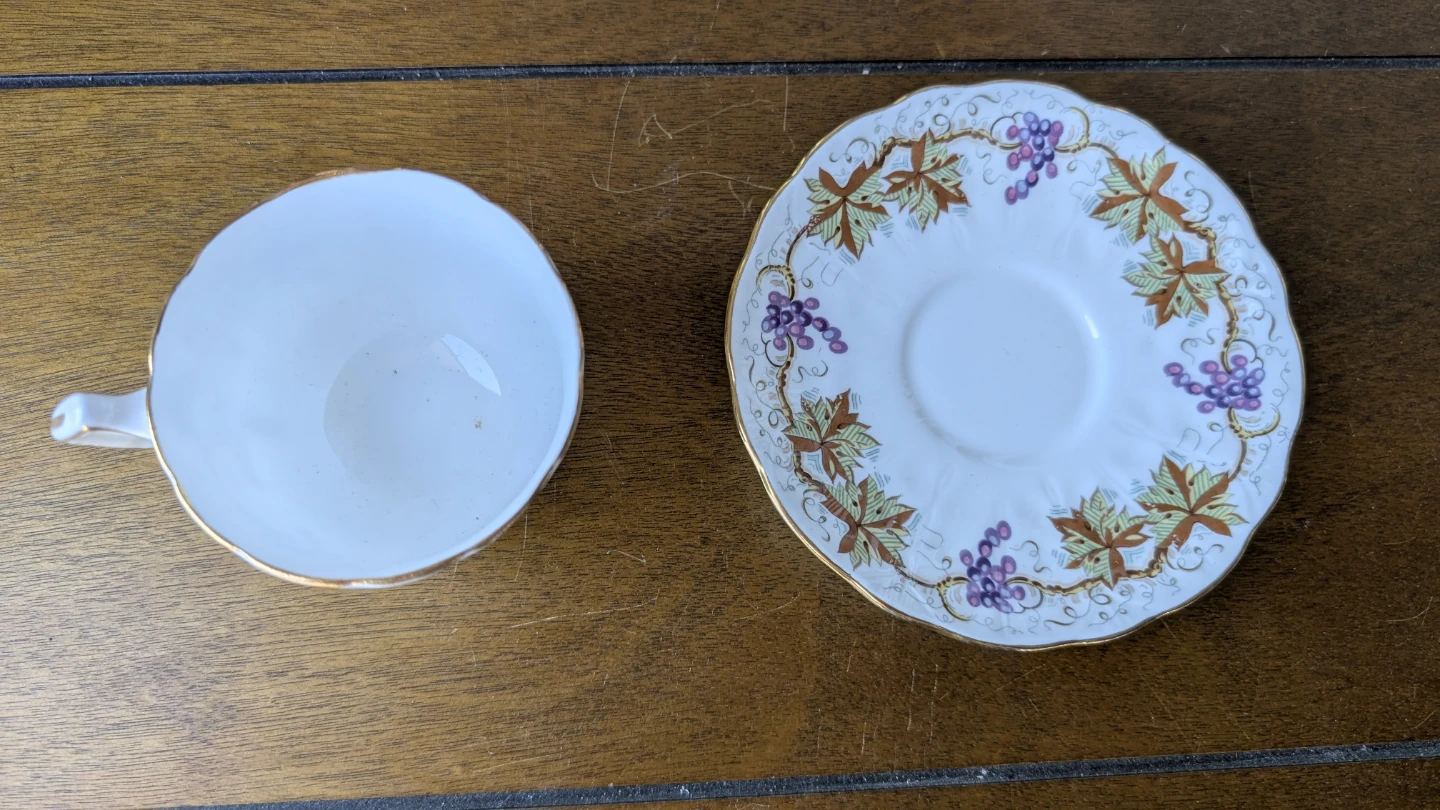 Aynsley Bone China Teacup and Saucer - photo 3