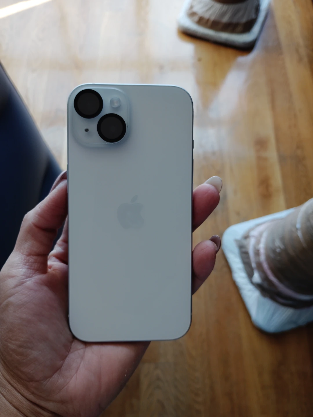 Apple iPhone 15, White - photo 2