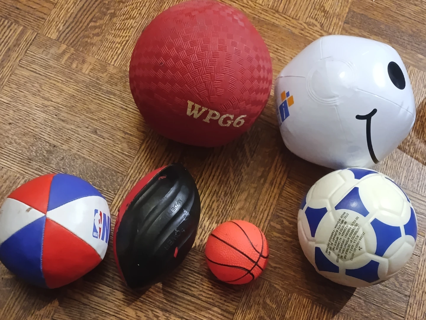 Set of 6 Assorted Play Balls