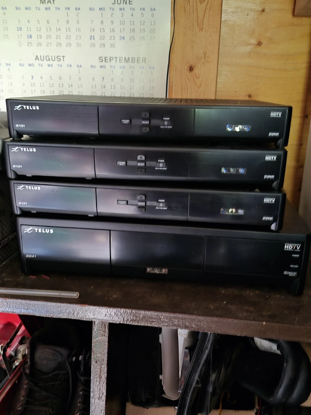 Telus satellite receiver with working remotes and a one pvr