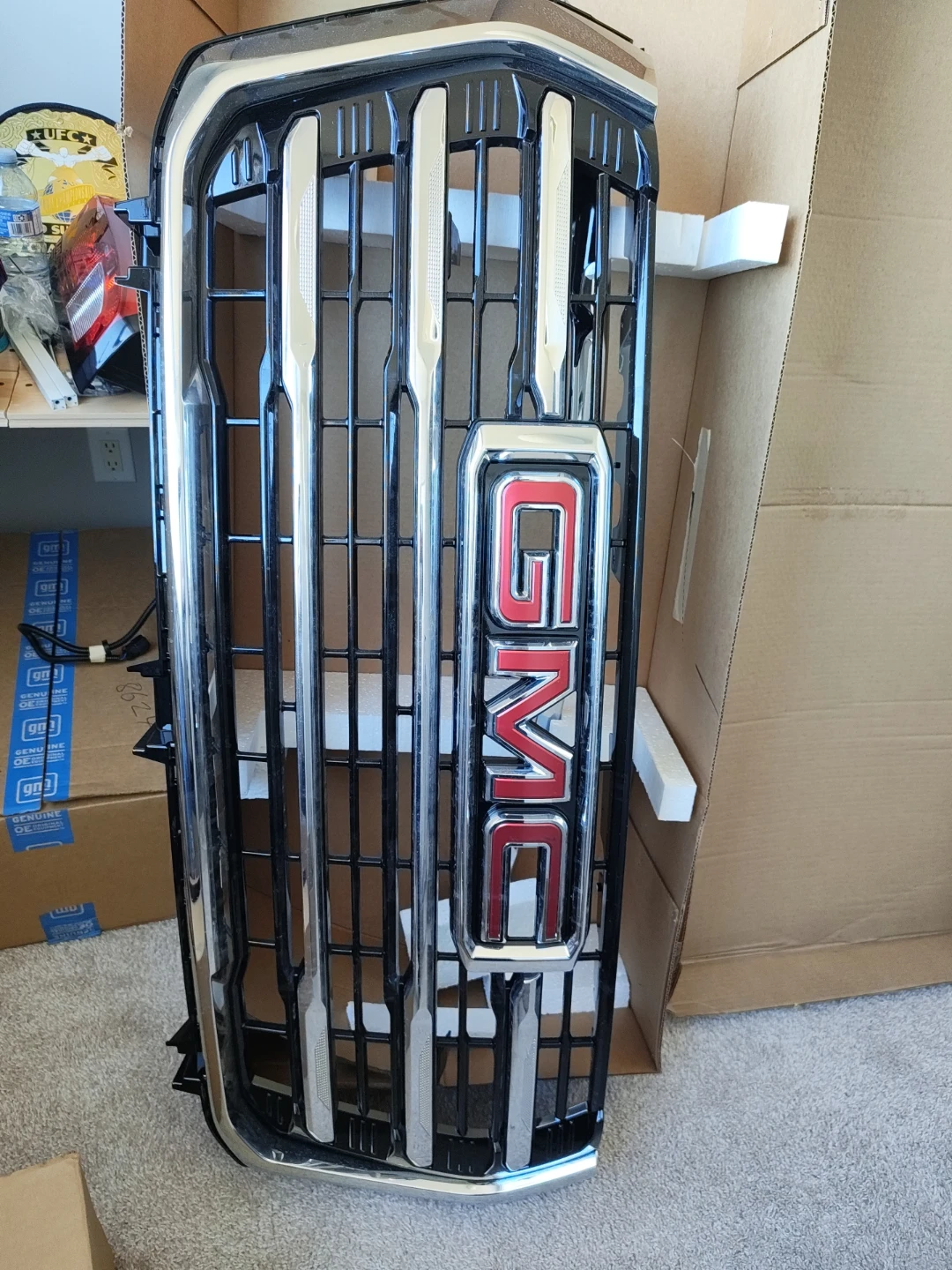 GMC 2024-25 Yukon and Yukon XL grill