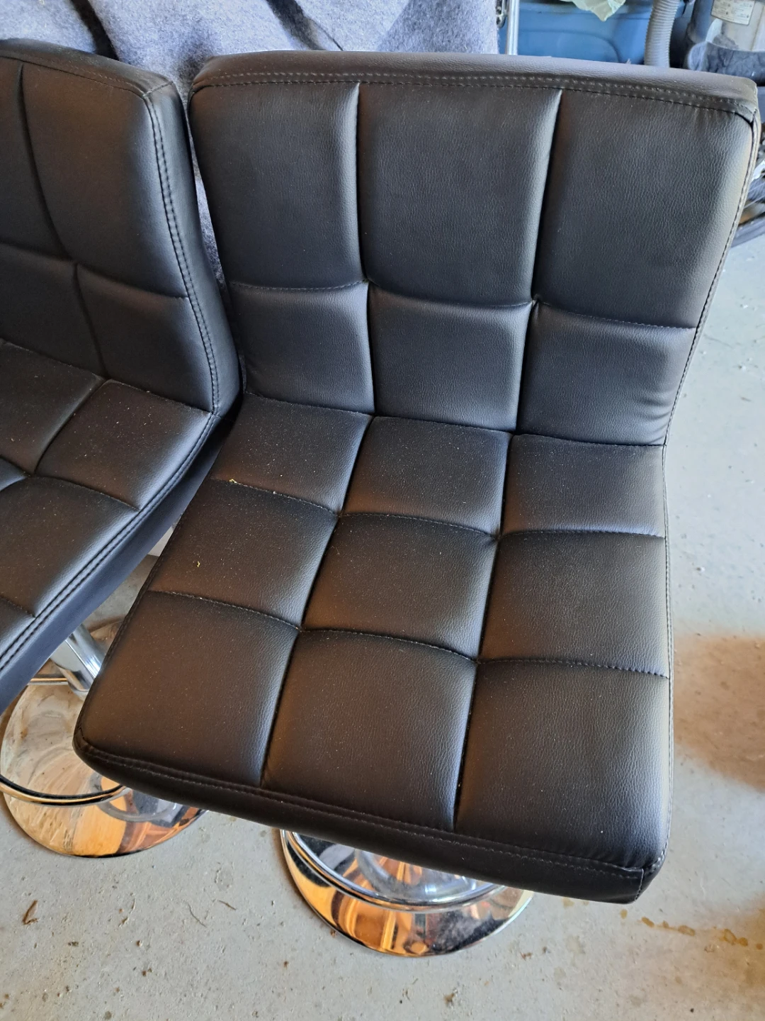 2 leather bar stools. - photo 2