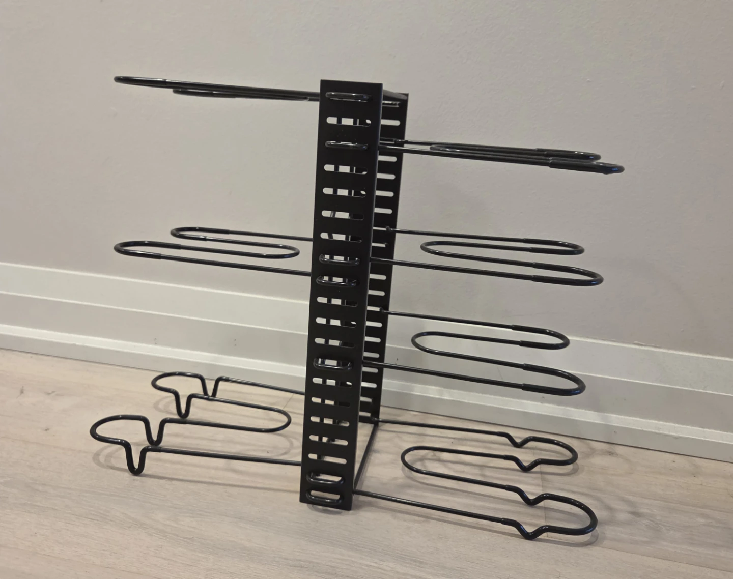 New -  Metal Pots and Lid Organizer Rack