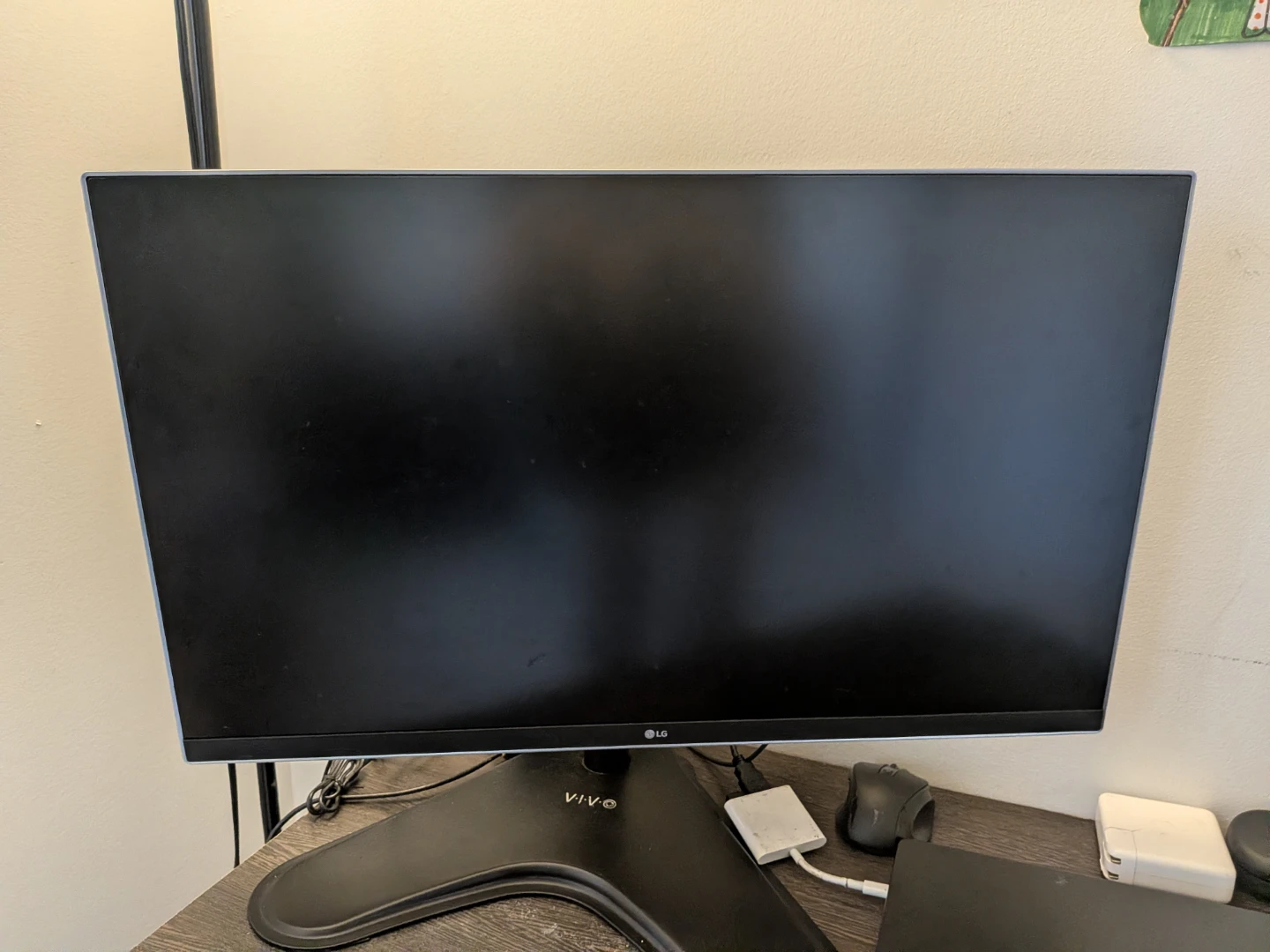 LG 27-inch 4K UHD Monitor with VIVO Stand - photo 3