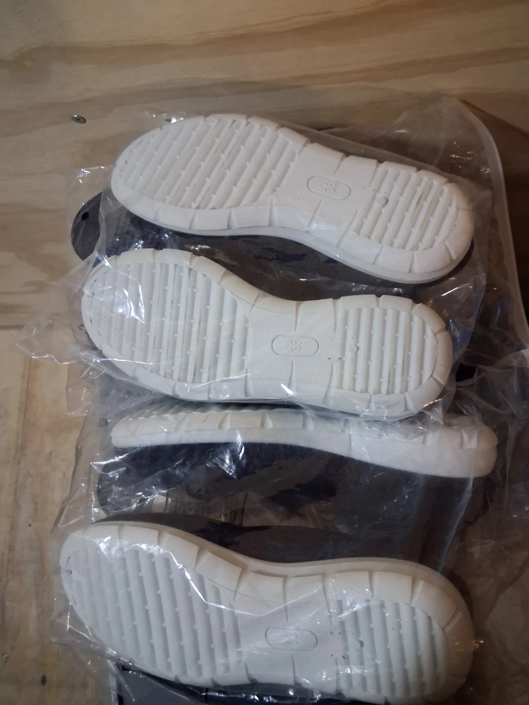 New Slip-On Shoes Size 38 - photo 2