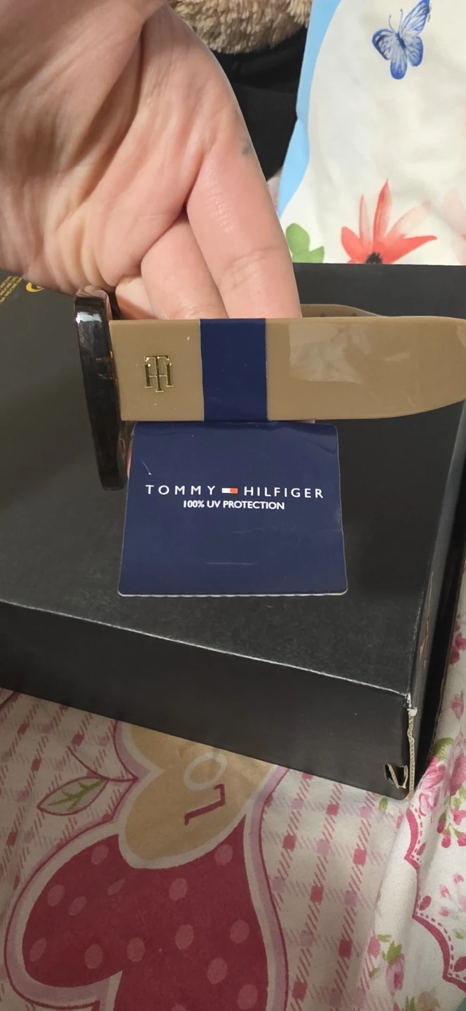 Tommy Hilfiger Sunglasses 100% UV PROTECTION - photo 3