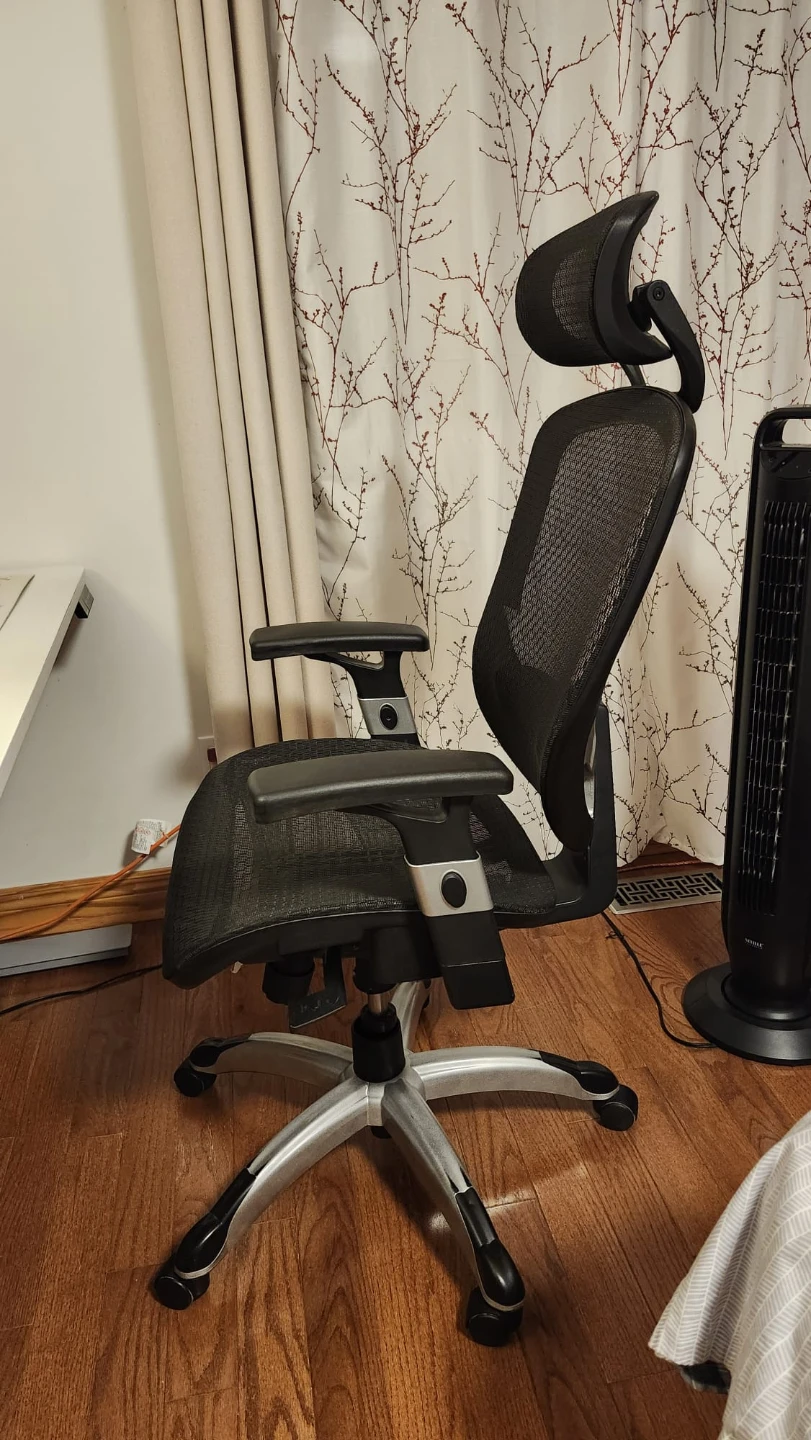 Black Mesh Ergonomic Office Chair - photo 3