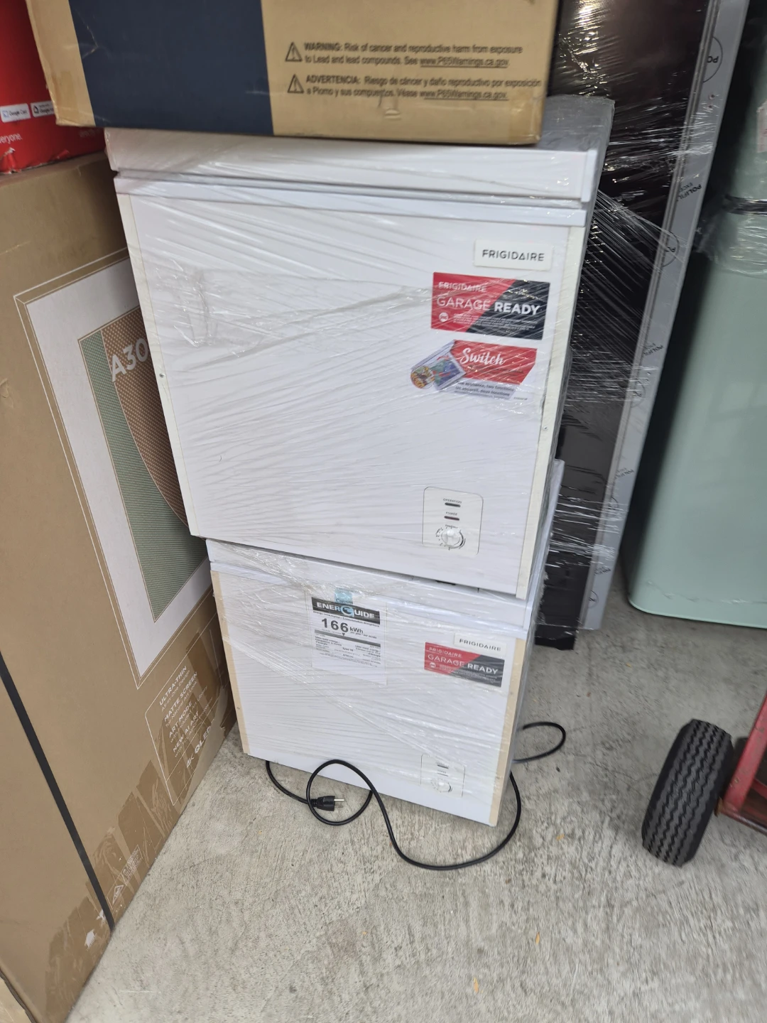 Frigidaire 18.5" 2.1 cu ft. Mini White Garage Ready Convertible - photo 3
