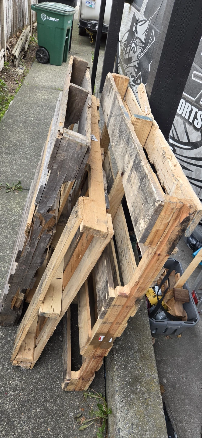 Wooden Shipping Pallets - photo 3