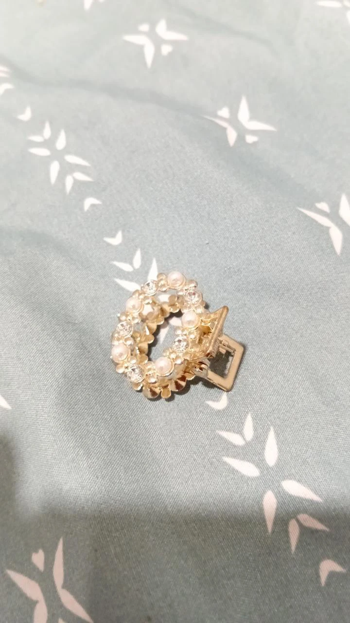 Pearl and Rhinestone Hair Claw Clip