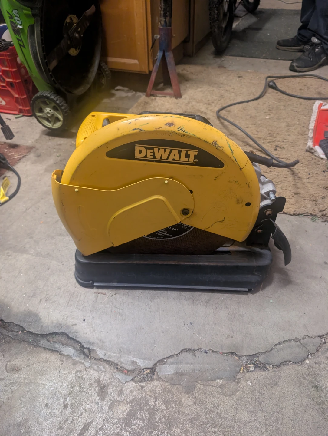 DeWalt 14-inch Metal Chop Saw - photo 2