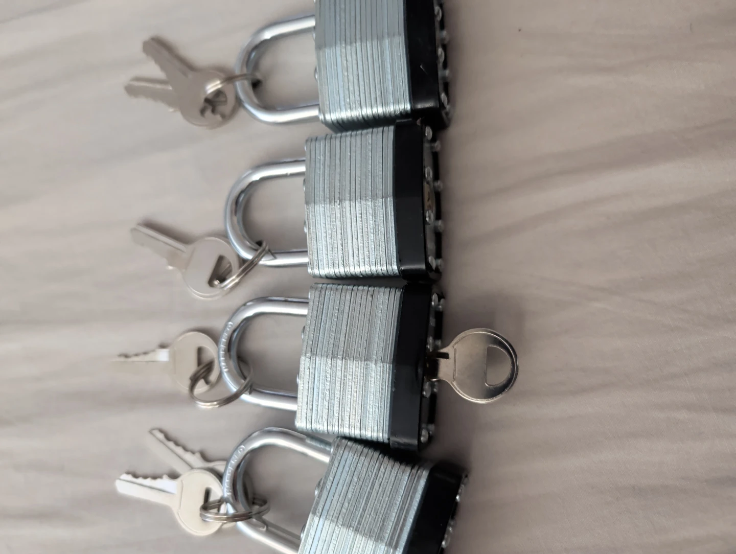 Set of 4 Laminated Steel Padlocks - photo 3