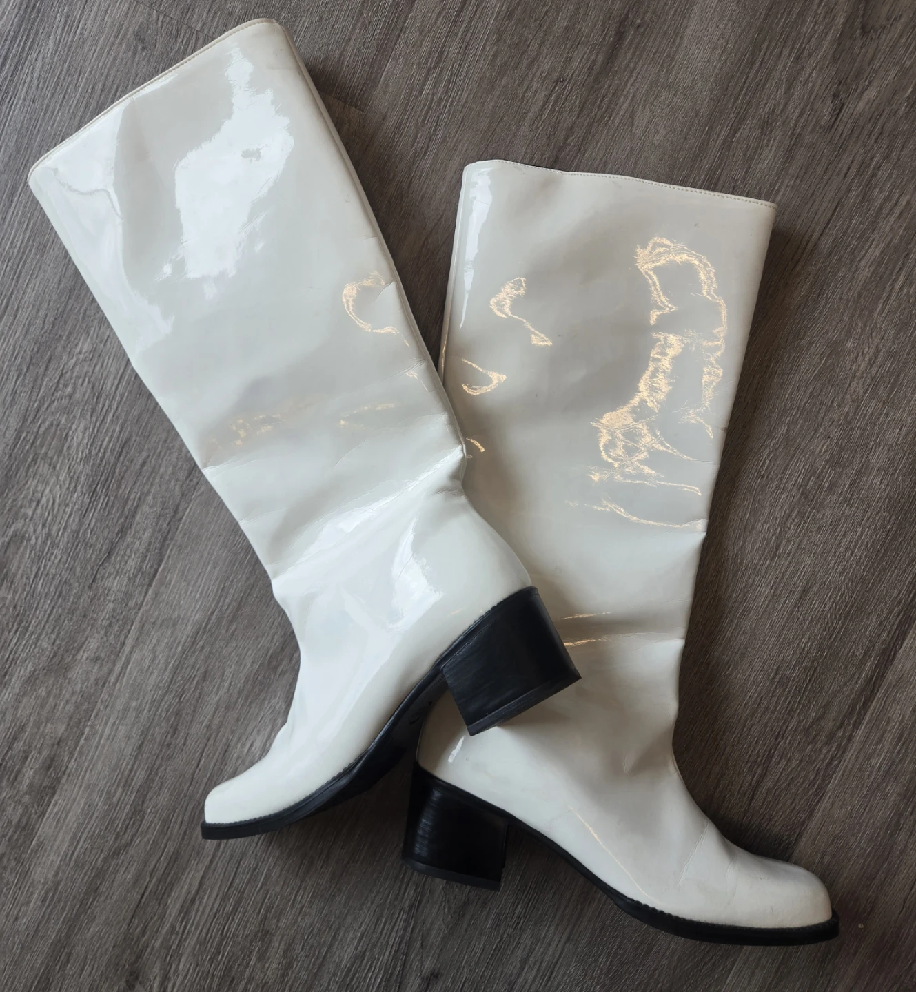 Santana Canada White Patent Boots