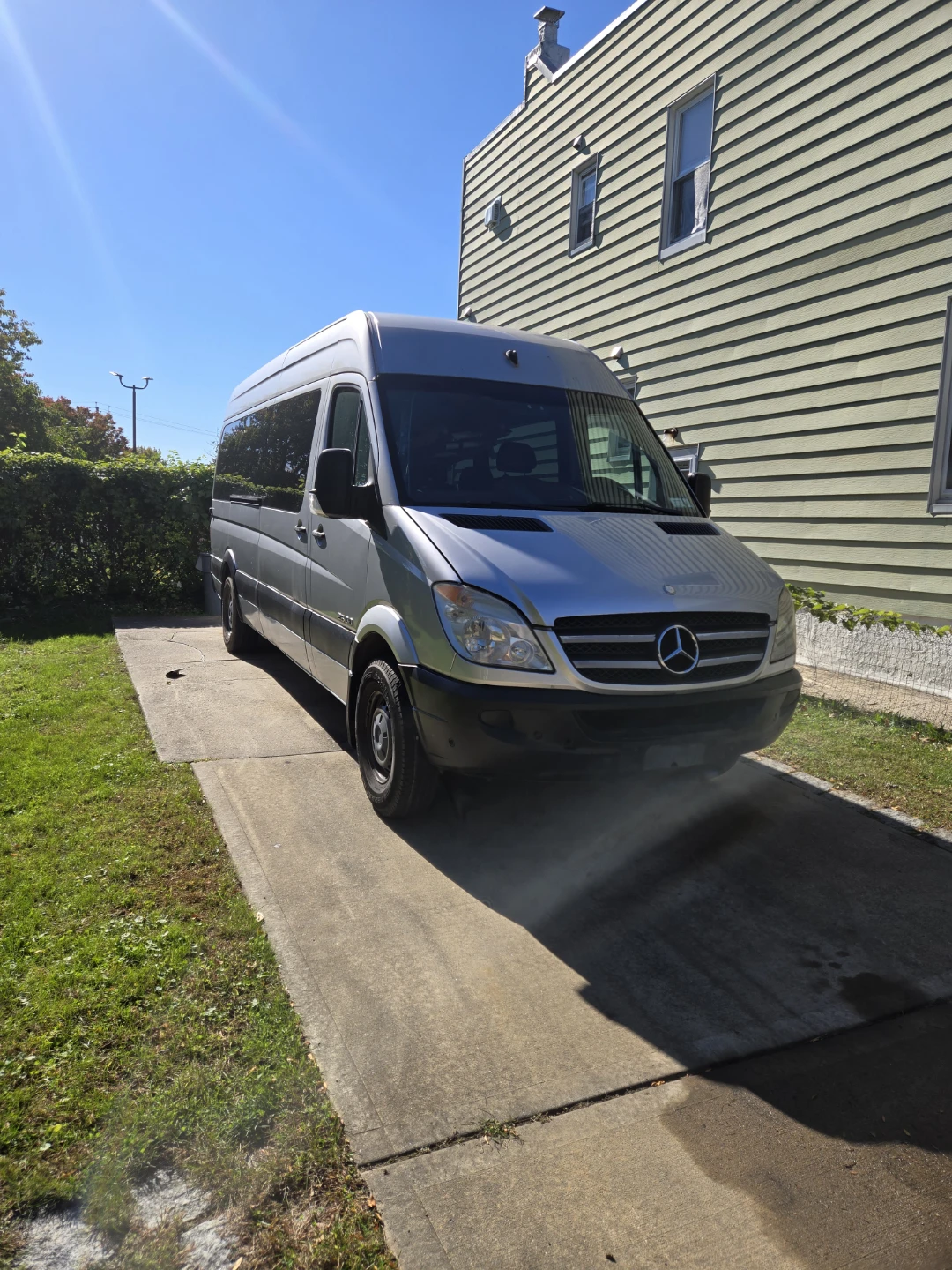 Mercedes-Benz Sprinter 2500 Van