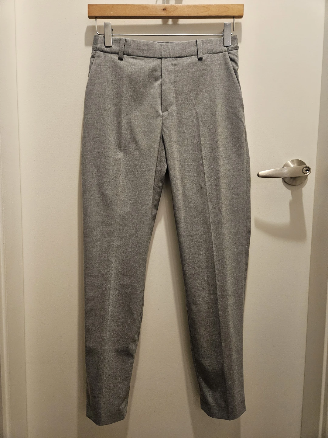 Uniqlo smart ankle pants / Grey Trousers
