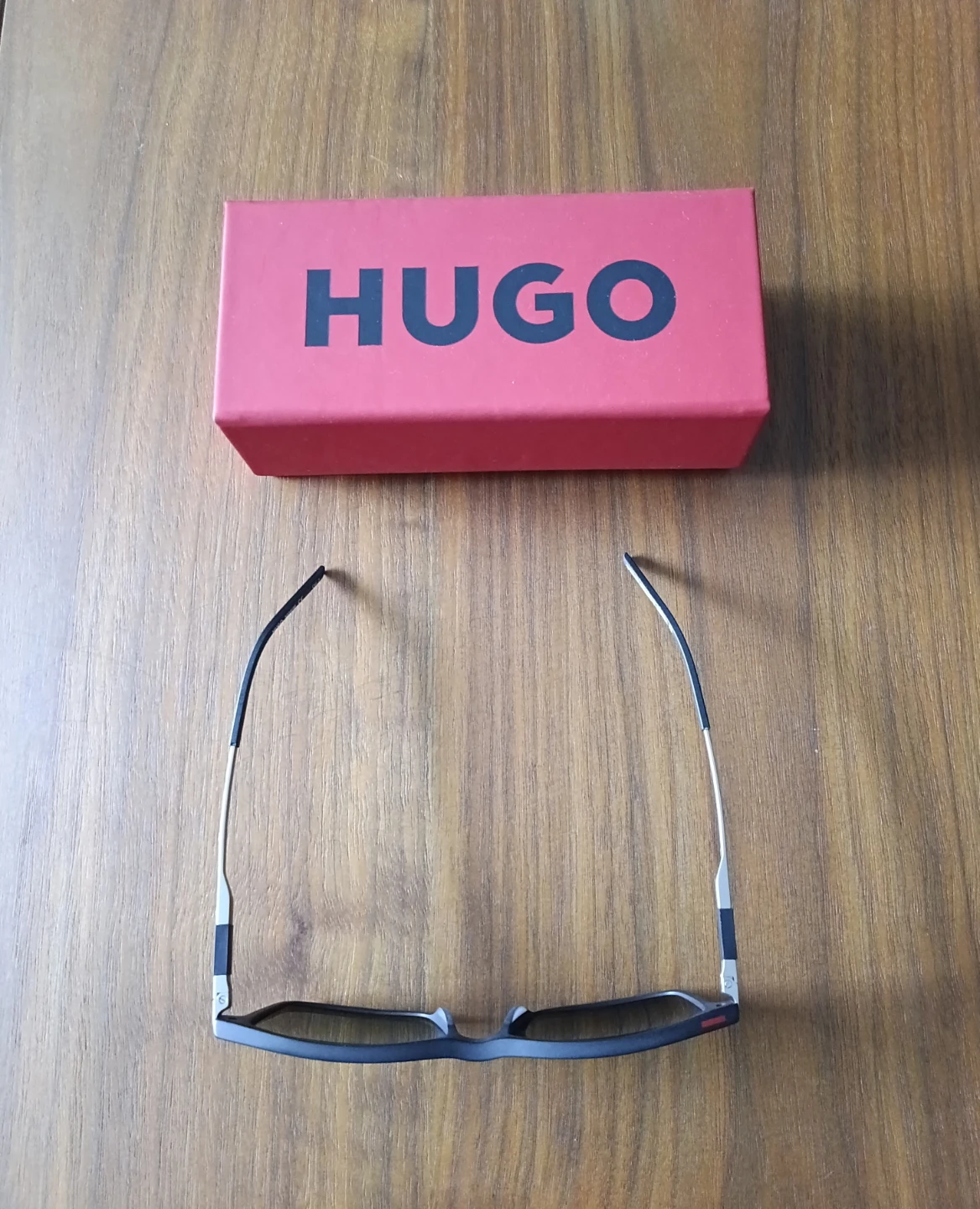Hugo Sunglasses with Polarized Lenses - photo 2
