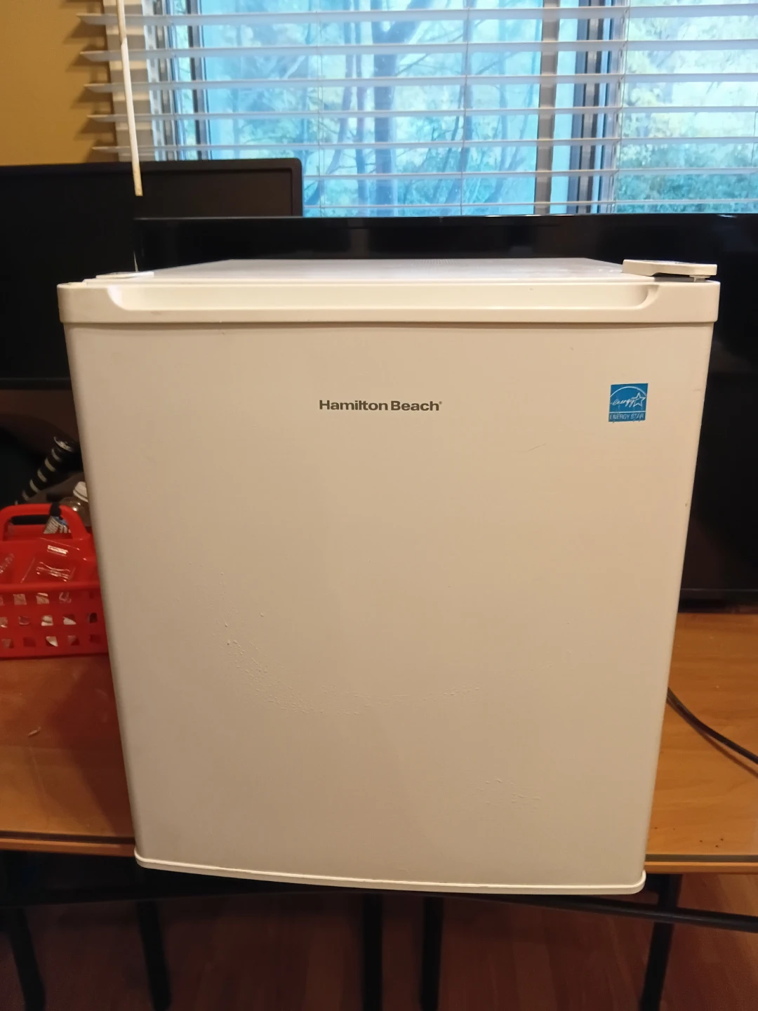 Hamilton Beach Compact White Mini Fridge