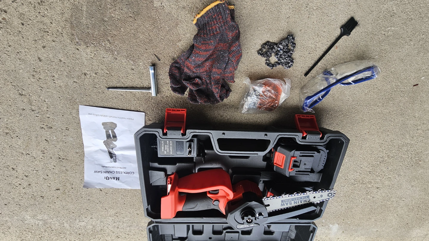 HANQI 6-inch Cordless Mini Chainsaw Kit - photo 2