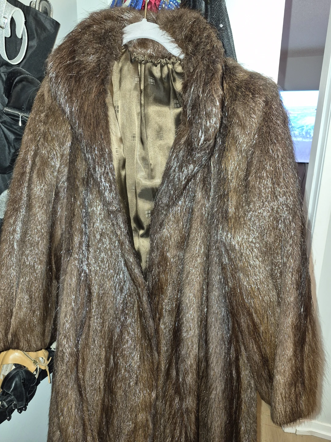 Vintage Brown Fur Coat - photo 2
