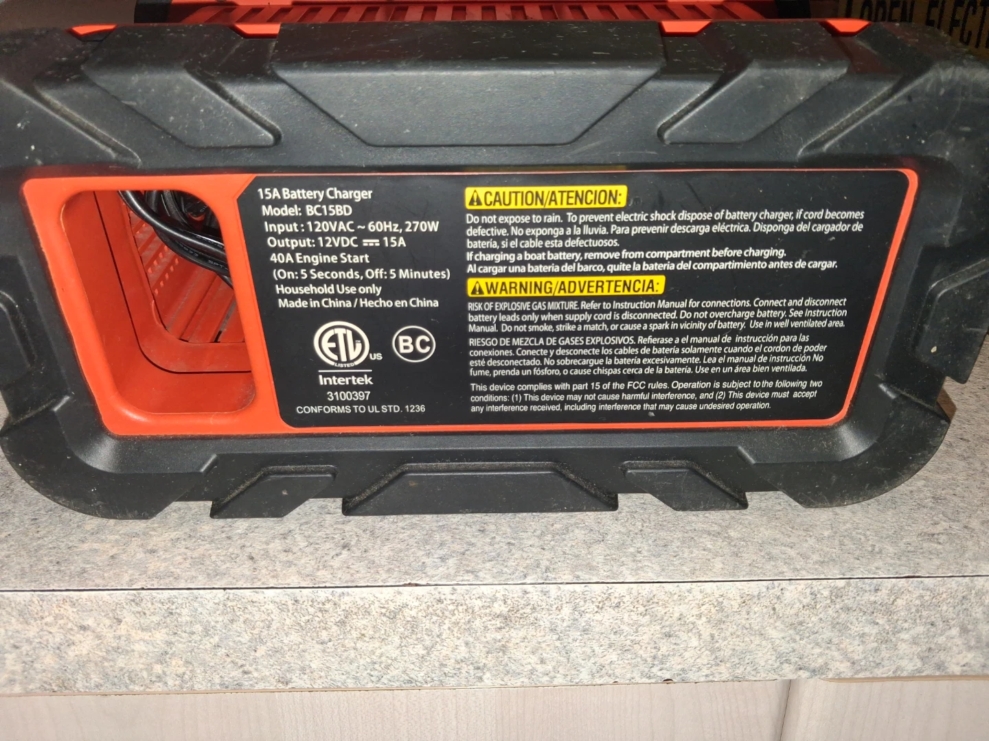 Black+Decker 15A Battery Charger and 40A Engine Starter - photo 2