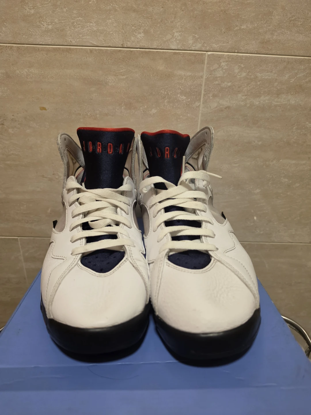 Air Jordan 6 Retro Size 9