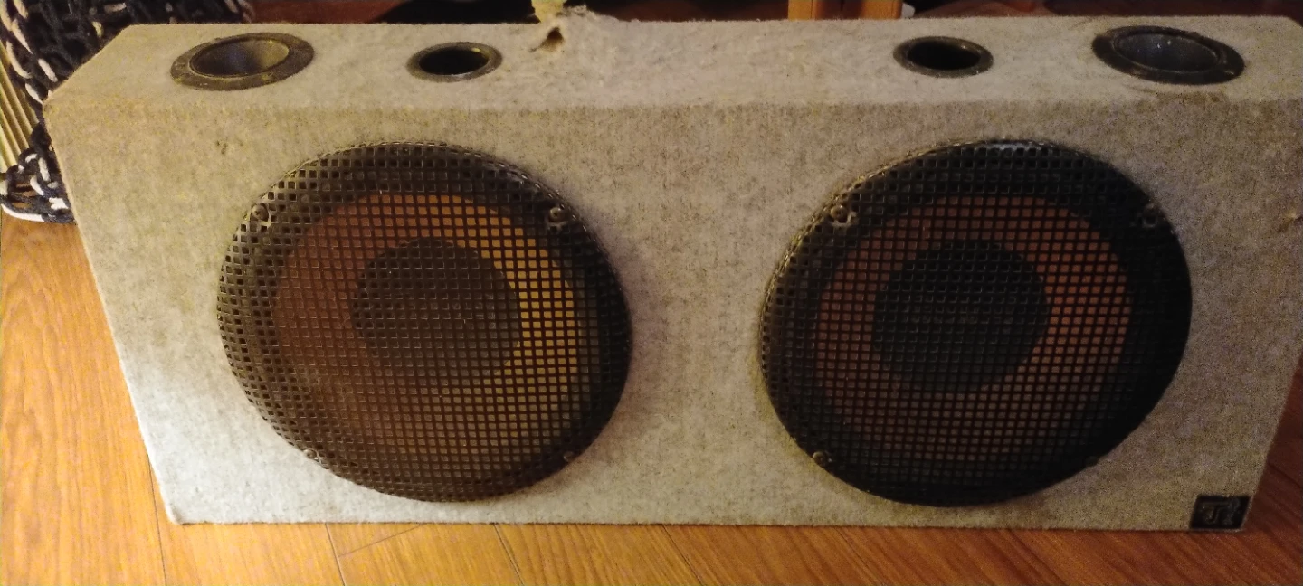 Dual Subwoofer Enclosure Box - photo 2