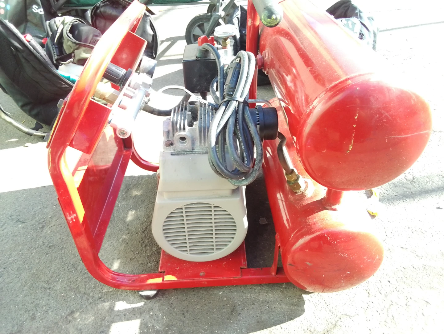 Porter-Cable 4 Gallon Air Compressor - photo 5