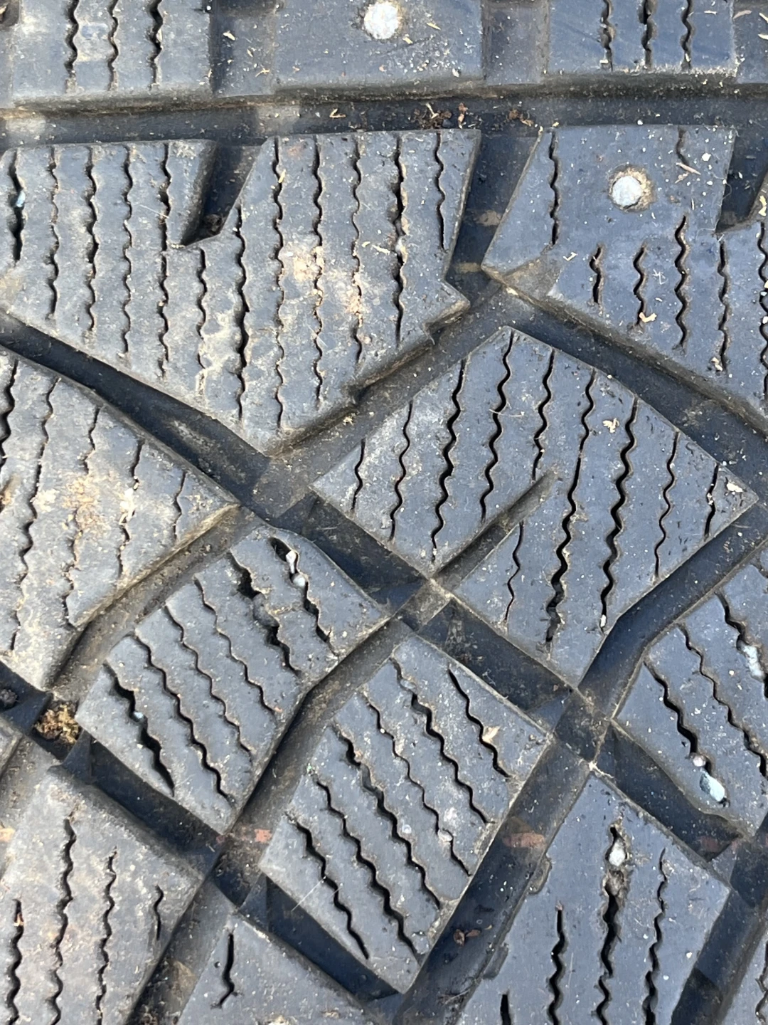 Arctic Claw Winter Tire 265/70R17 - photo 2