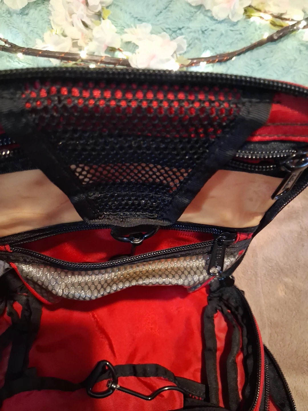 L.L.Bean Red Hanging Toiletry Bag - photo 5