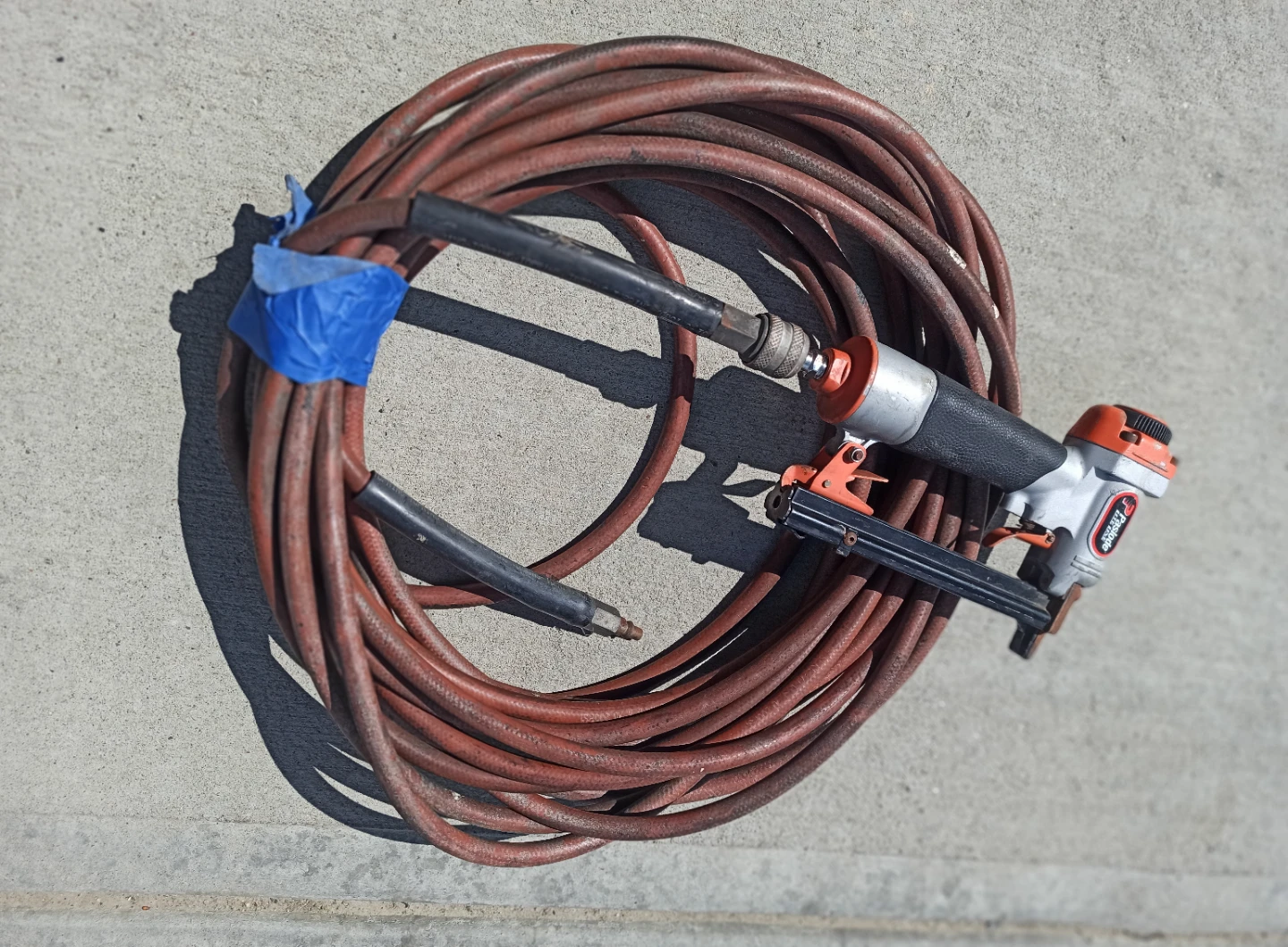Paslode Lite Line Pneumatic Nailer with Air Hose