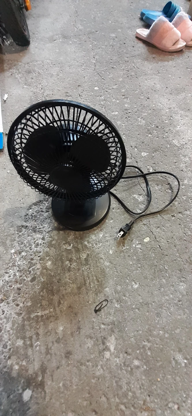 Black Portable Desk Fan - photo 2