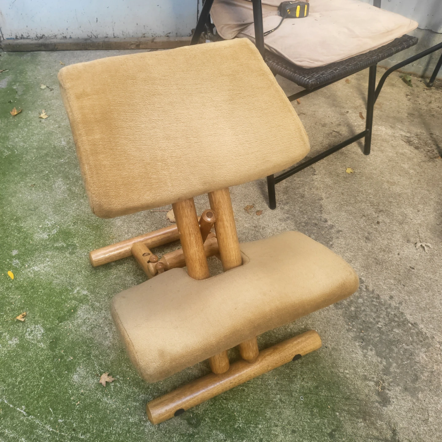 Adjustable Ergonomic Kneeling Chair