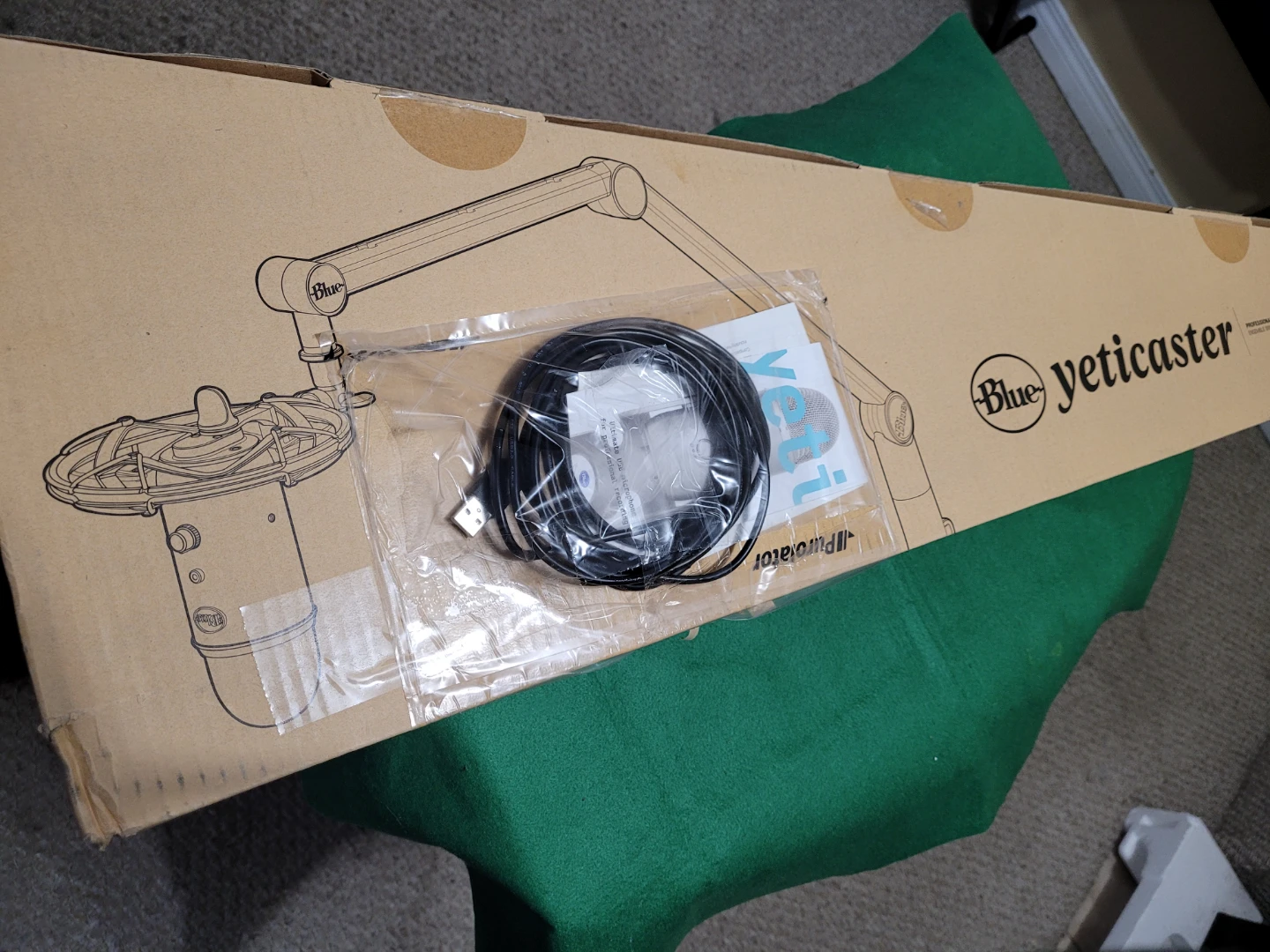 Blue YetiCaster Microphone Bundle