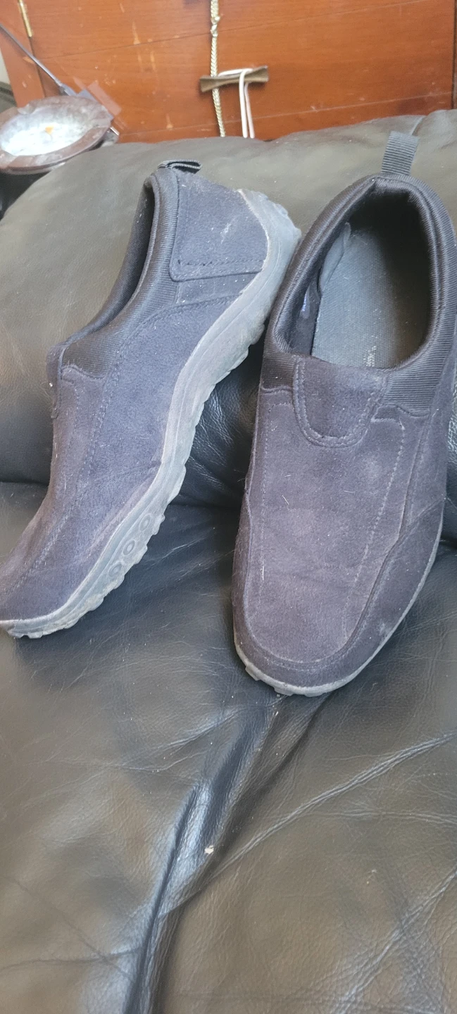 Black Slip-On Shoes Size 8 - photo 3