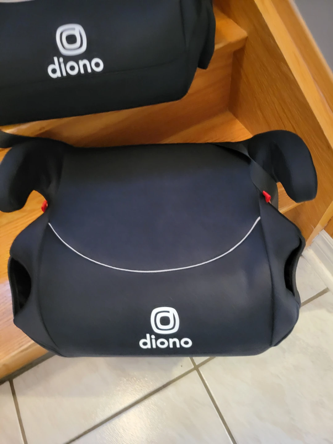 Diono Solana booster brand new expires 2032 - photo 3
